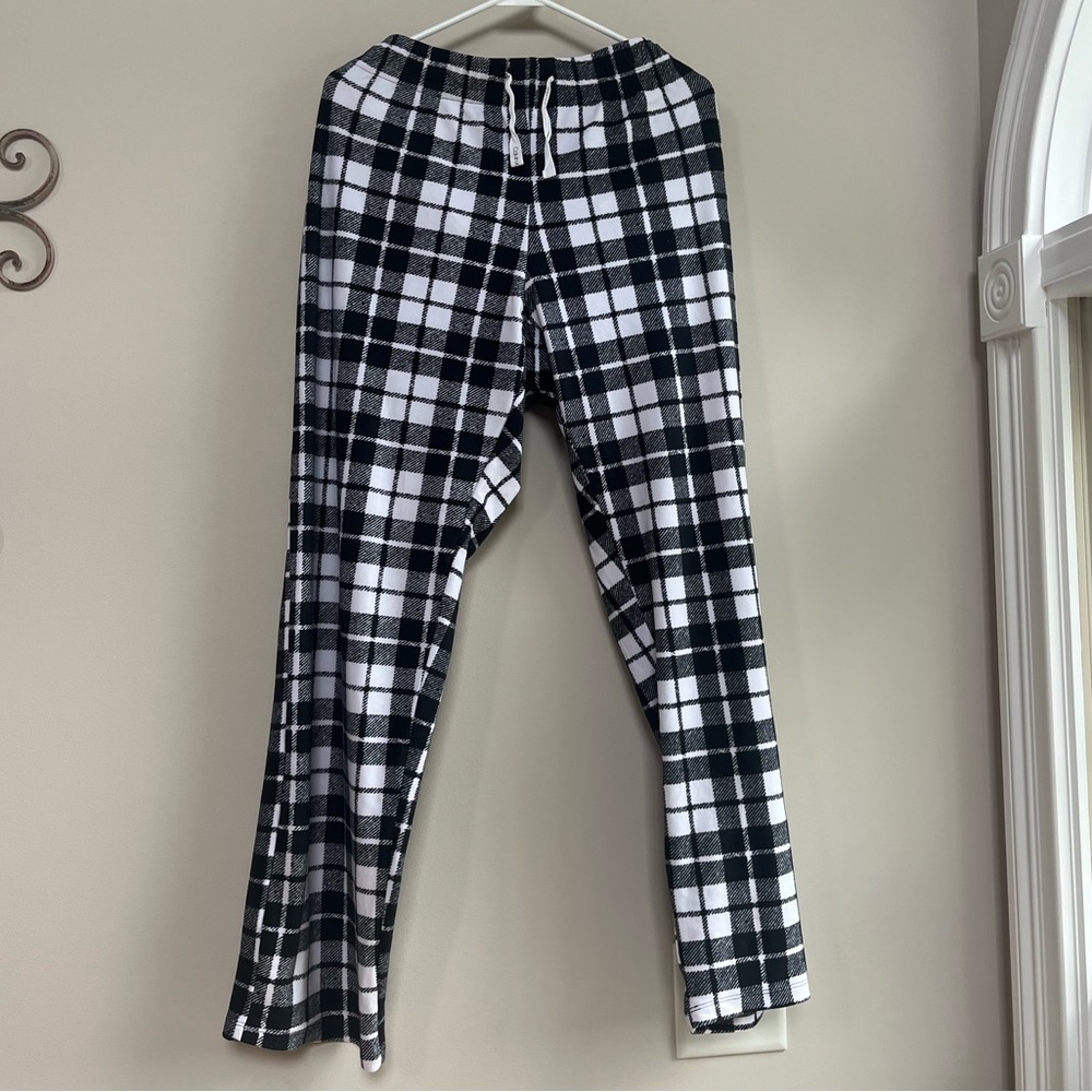 Calvin Klein Black and White Plaid Sleepwear Pajama Pants Large (L).